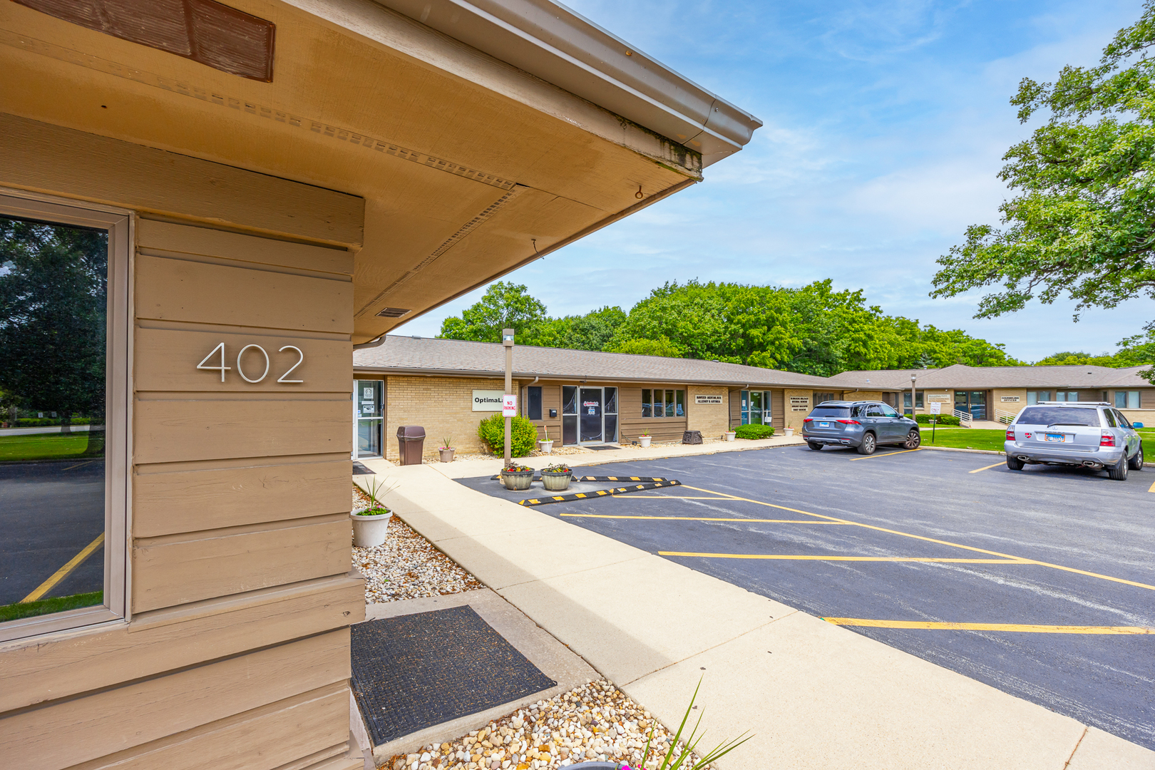 402 W Boughton Road, Bolingbrook, IL 60440