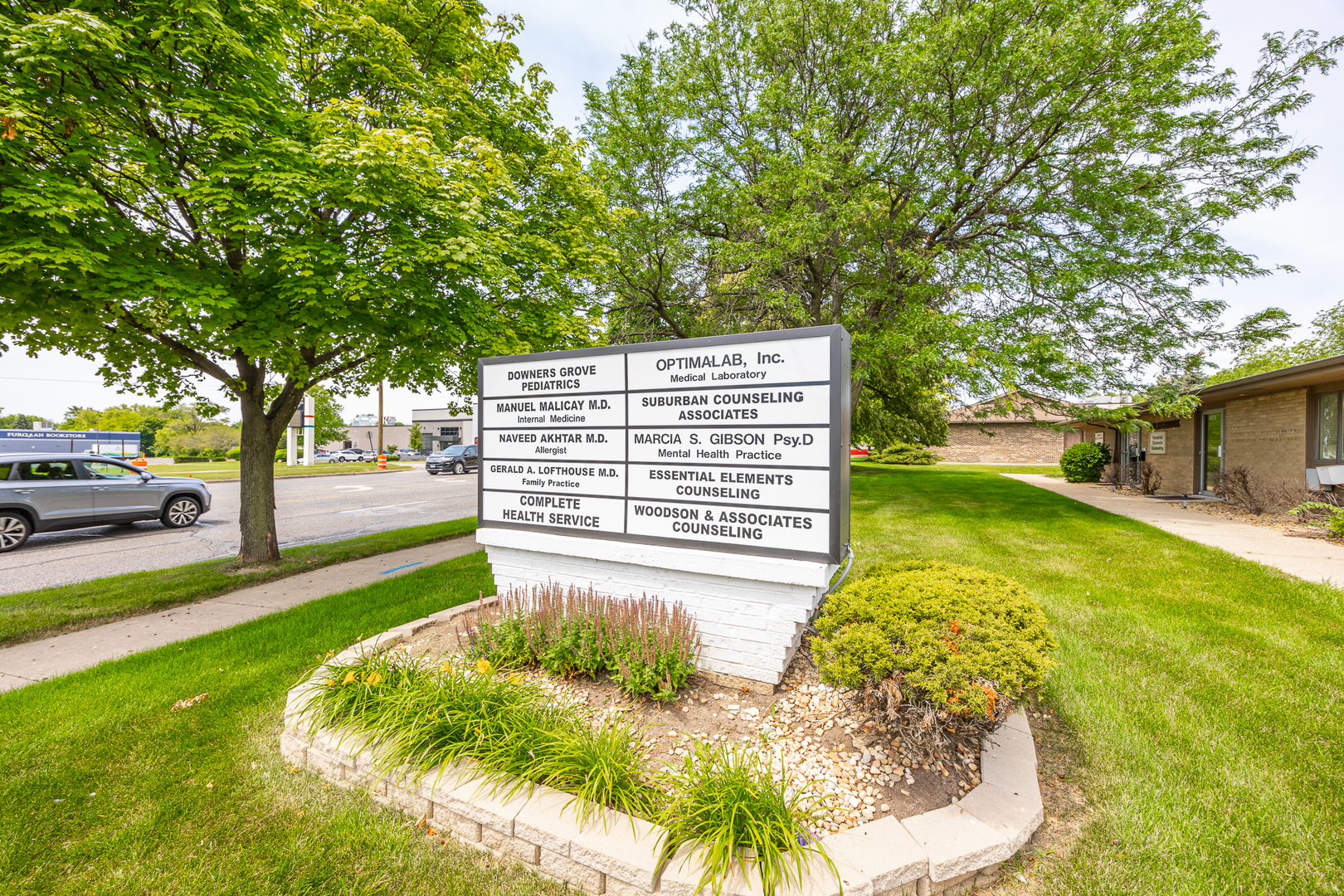 402 W Boughton Road, Bolingbrook, IL 60440