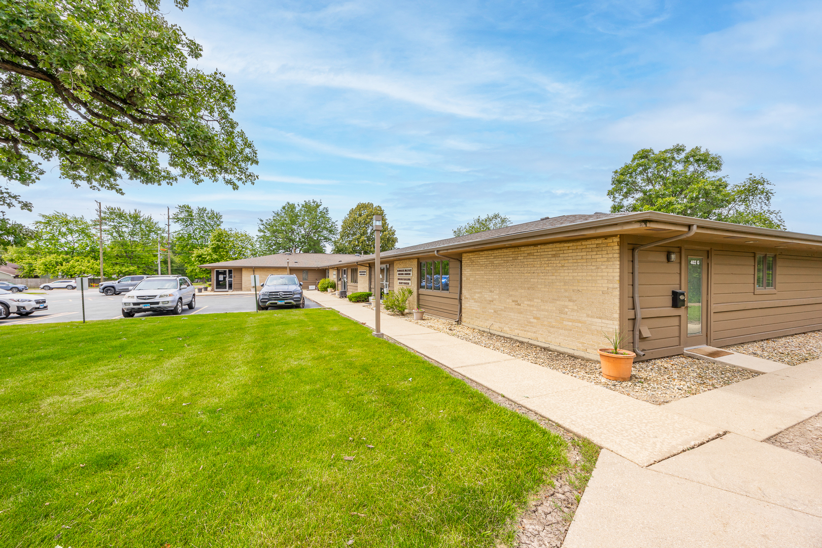 402 W Boughton Road, Bolingbrook, IL 60440