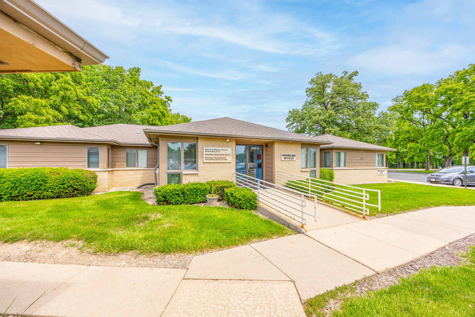 402 W Boughton Road, Bolingbrook, IL 60440