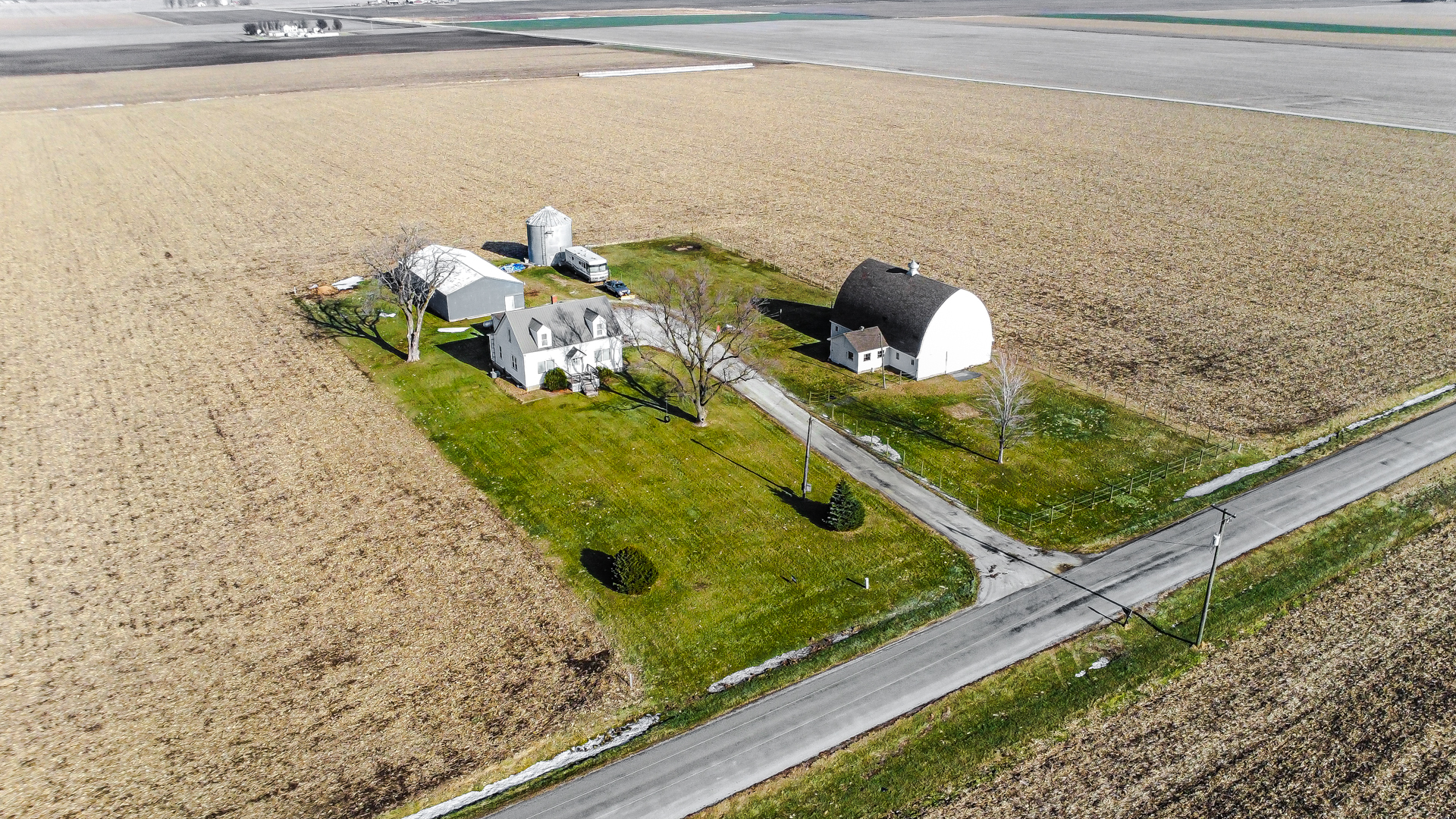 9825 E 11000n Road, Grant Park, IL 60940