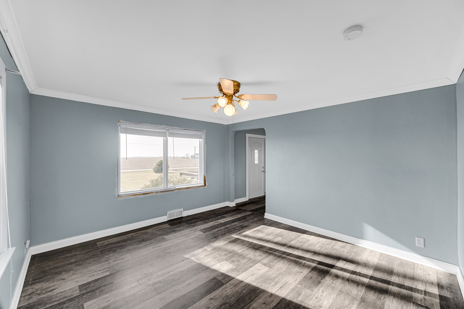 9825 E 11000n Road, Grant Park, IL 60940