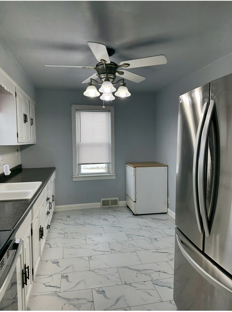 9825 E 11000n Road, Grant Park, IL 60940