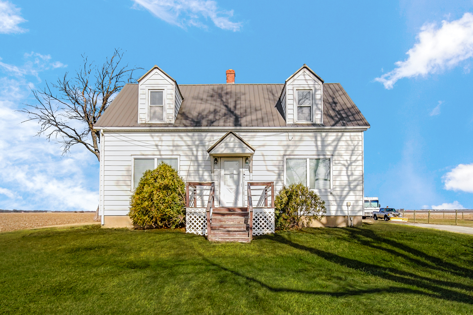 9825 E 11000n Road, Grant Park, IL 60940