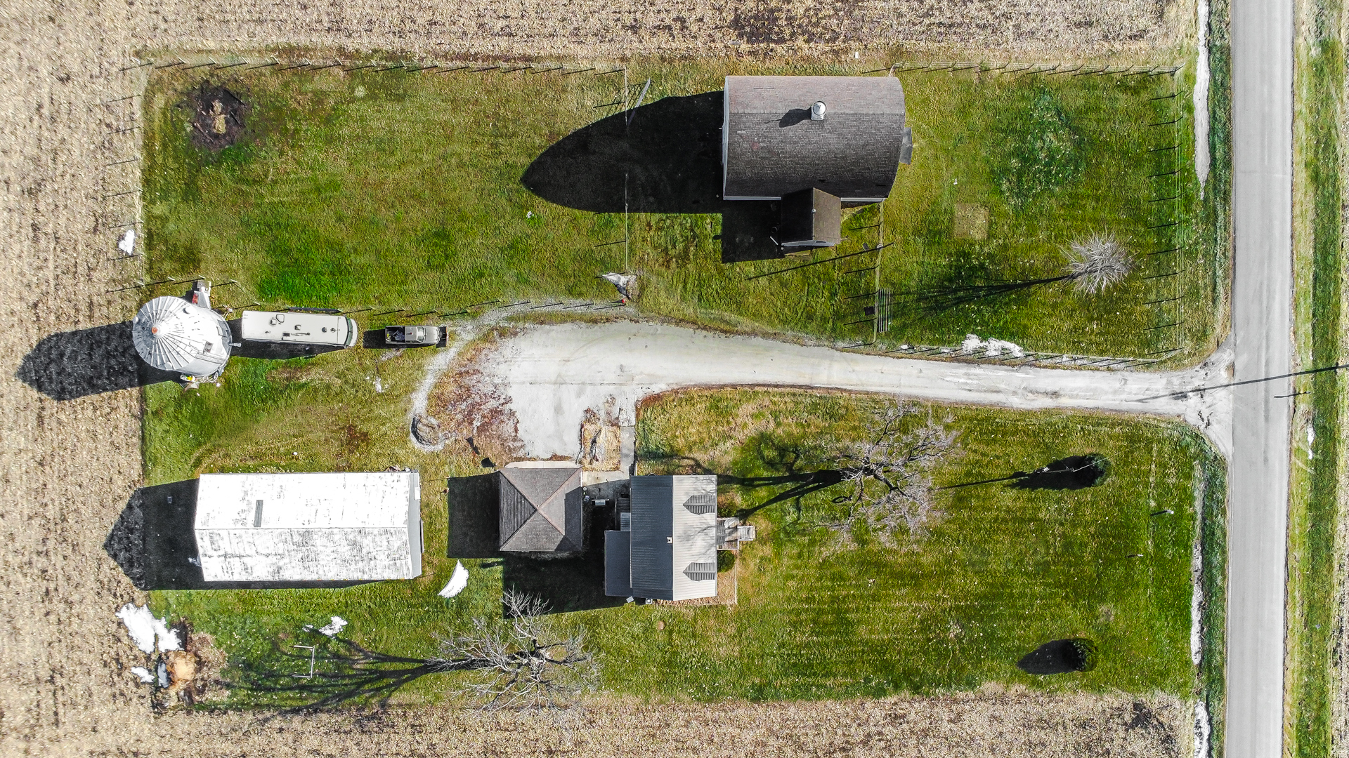 9825 E 11000n Road, Grant Park, IL 60940