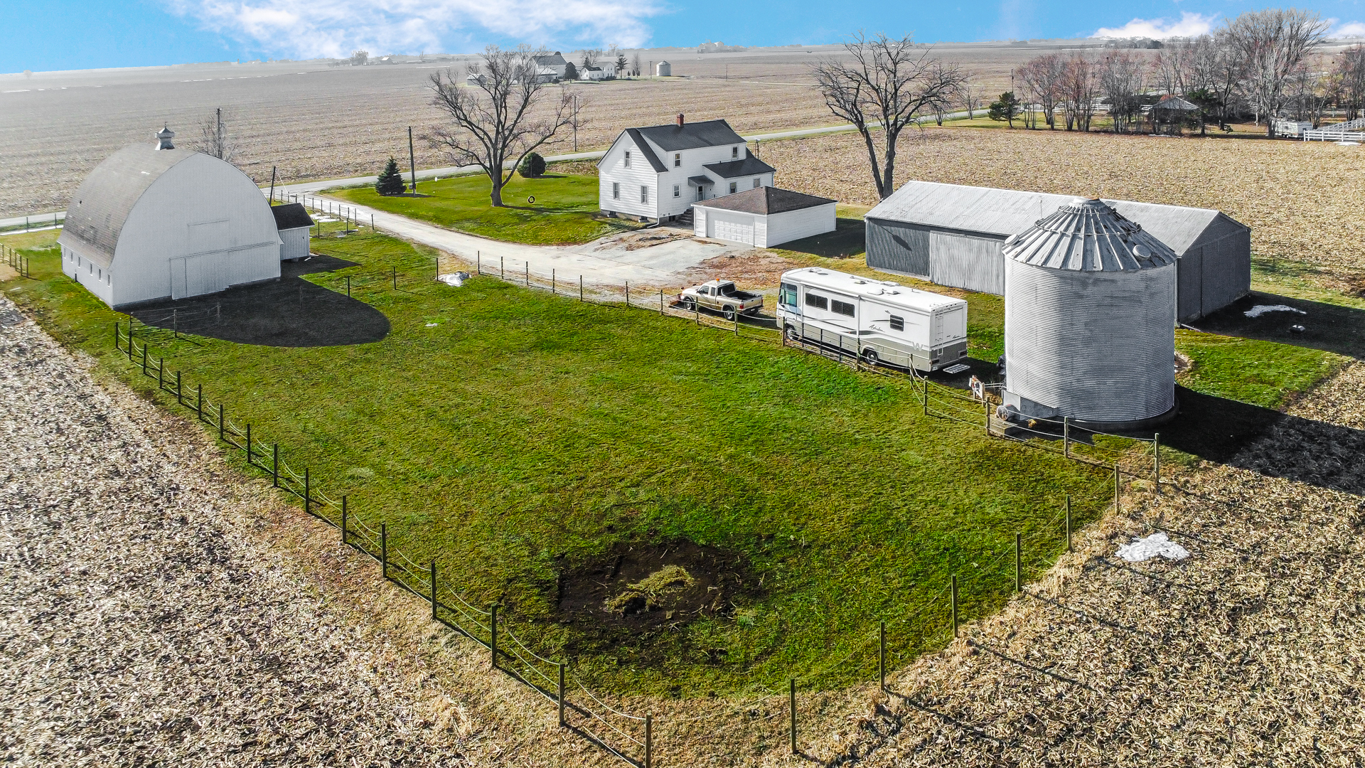 9825 E 11000n Road, Grant Park, IL 60940