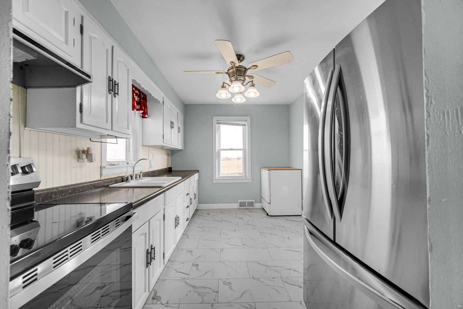 9825 E 11000n Road, Grant Park, IL 60940