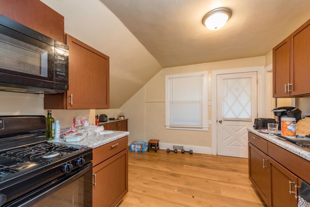 832 Lenox Avenue, Waukegan, IL 60085