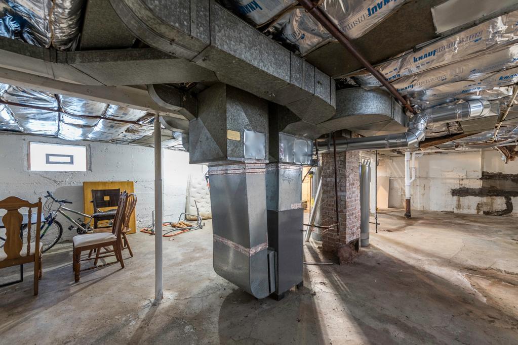 832 Lenox Avenue, Waukegan, IL 60085