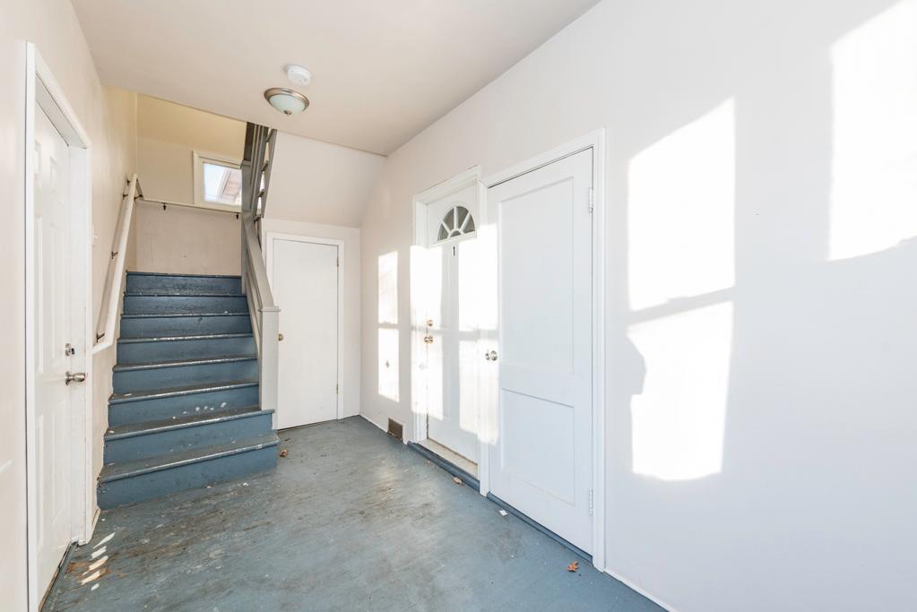 832 Lenox Avenue, Waukegan, IL 60085