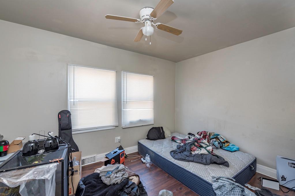 832 Lenox Avenue, Waukegan, IL 60085