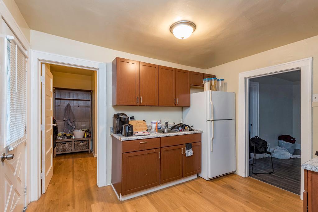 832 Lenox Avenue, Waukegan, IL 60085