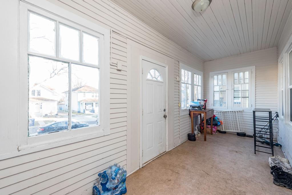 832 Lenox Avenue, Waukegan, IL 60085