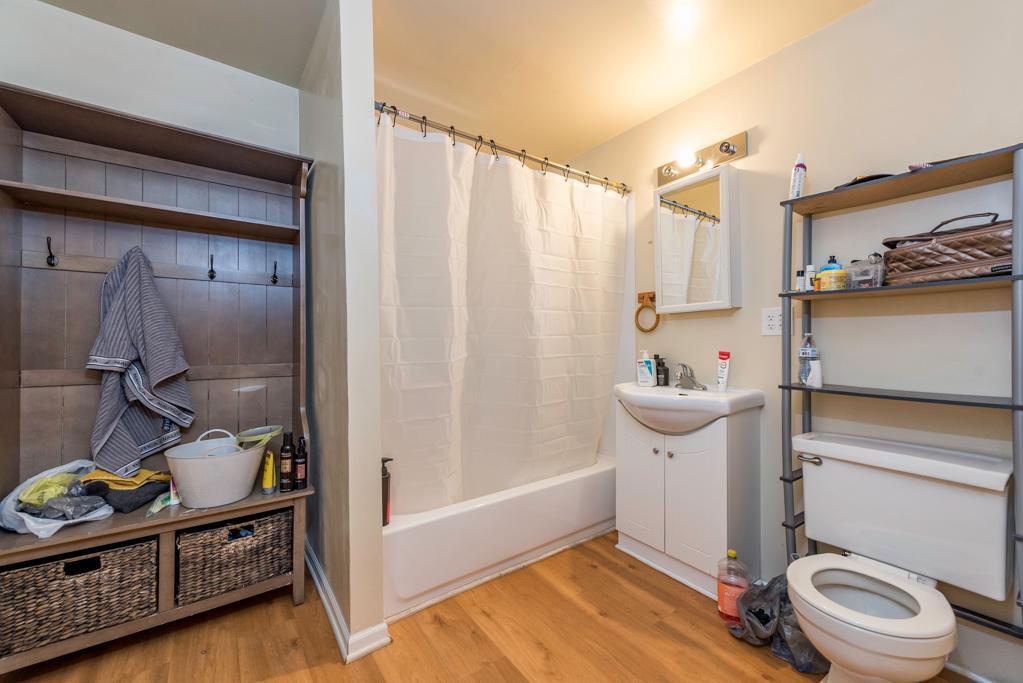 832 Lenox Avenue, Waukegan, IL 60085