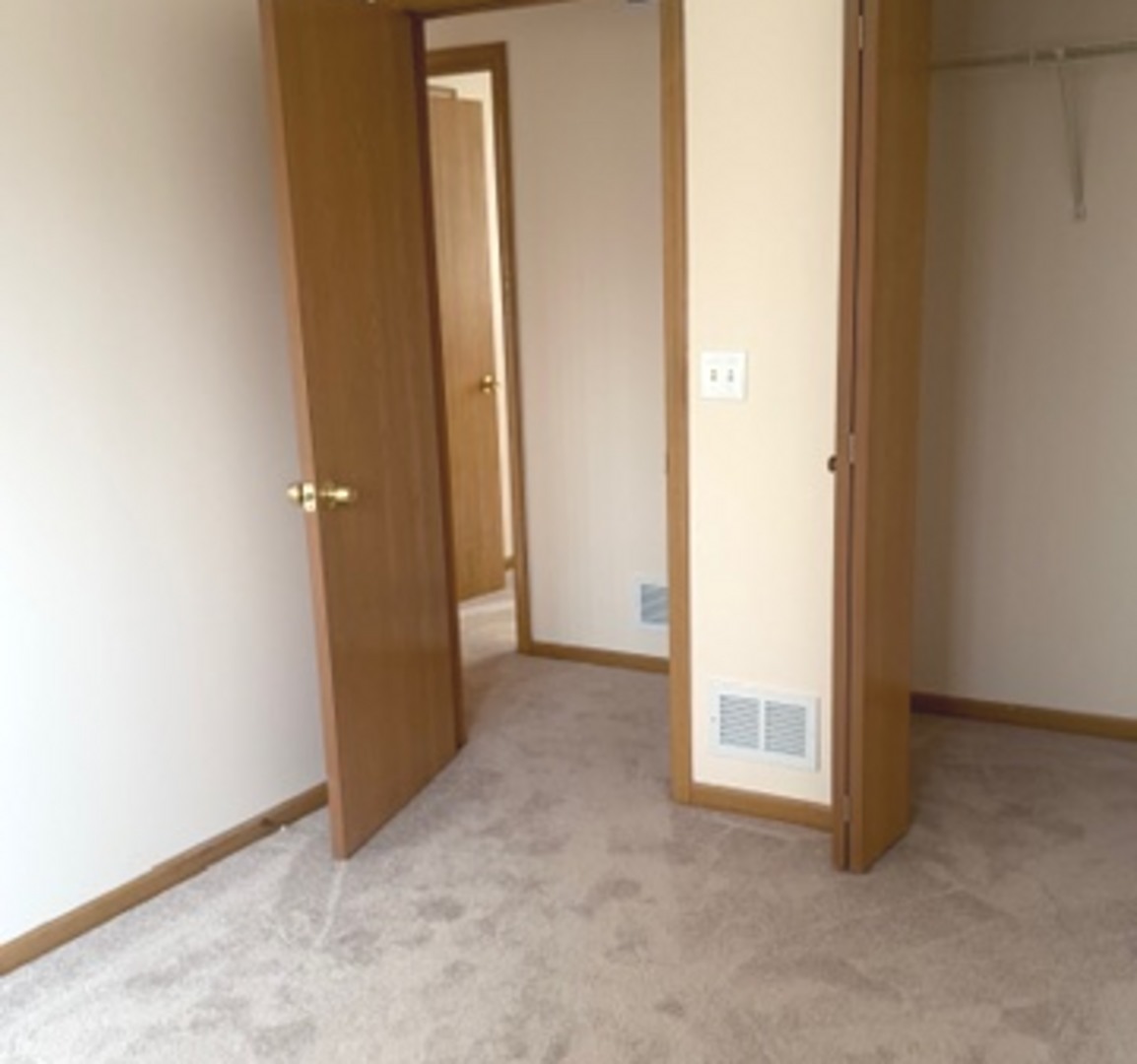 7018 100th Street, Chicago Ridge, IL 60415