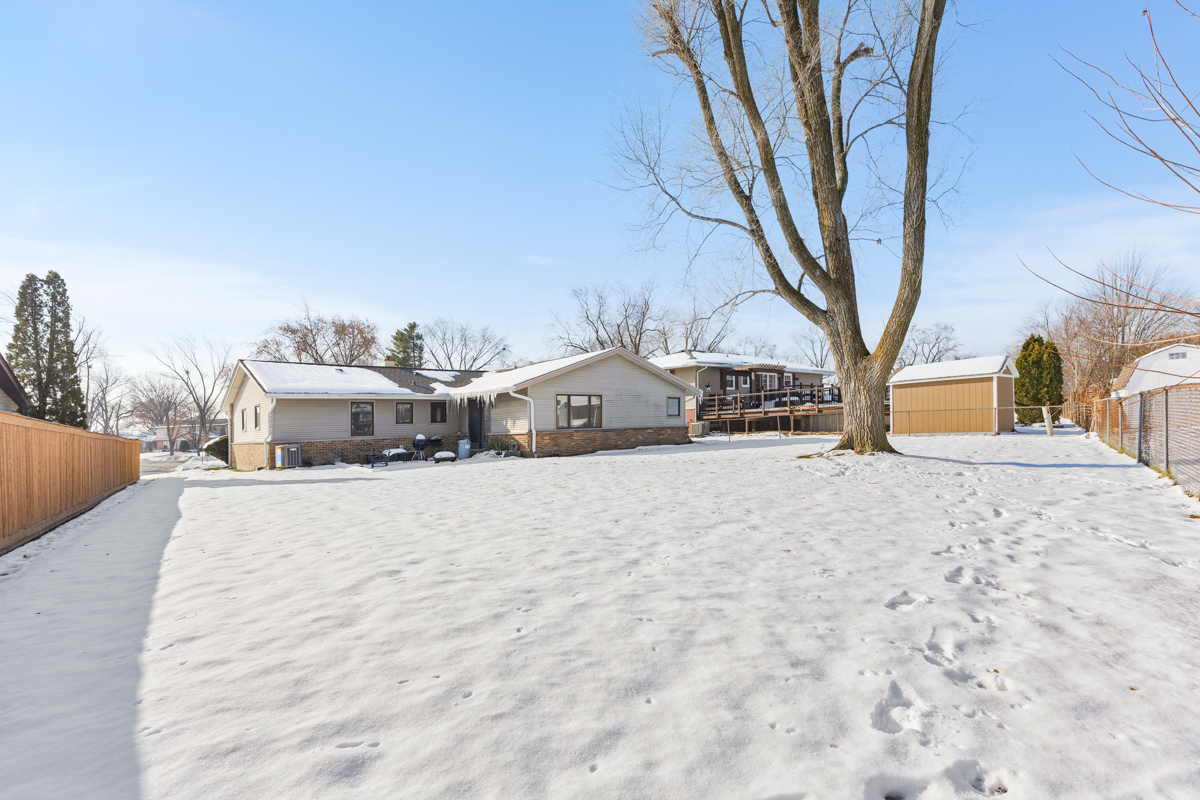 739 DELPHIA Avenue, Elk Grove Village, IL 60007