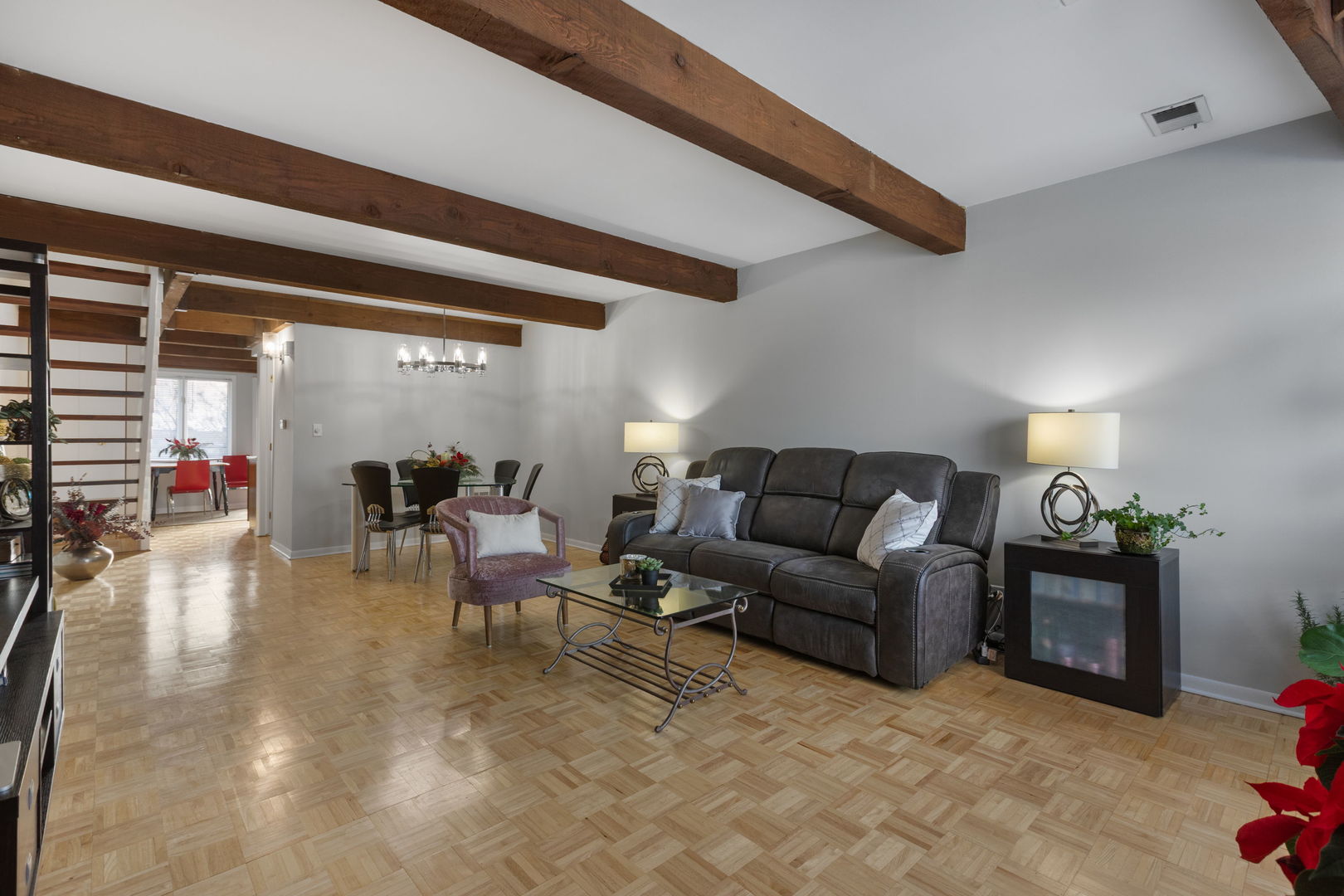 6600 W Wood River Drive #201, Niles, IL 60714