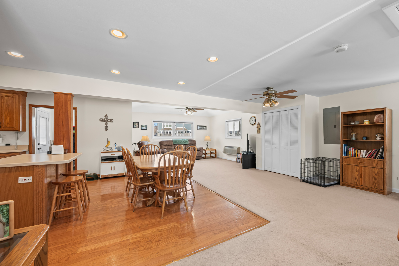 1610 N Chestnut Avenue, Arlington Heights, IL 60004