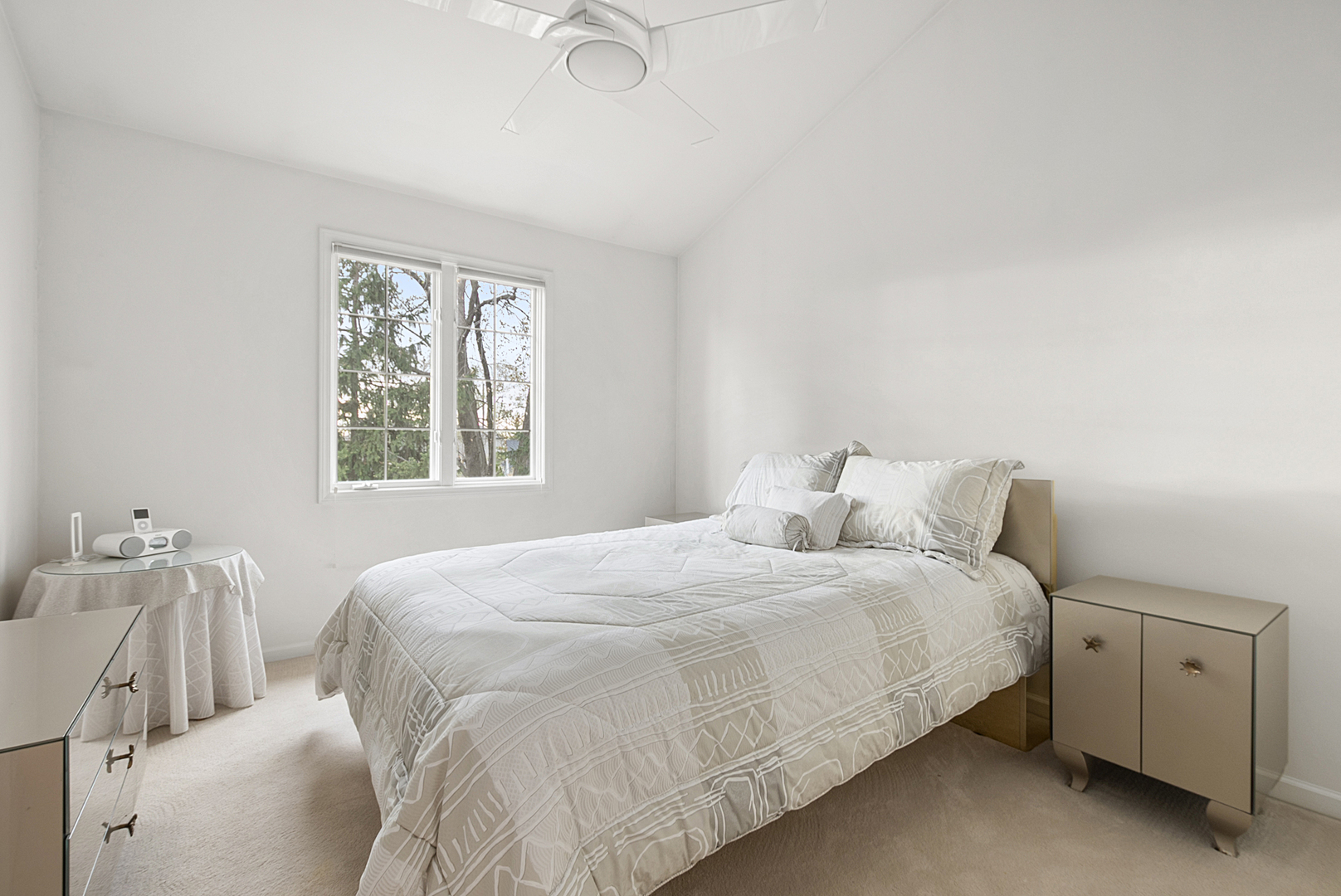 18332 Pond View Court, Tinley Park, IL 60477