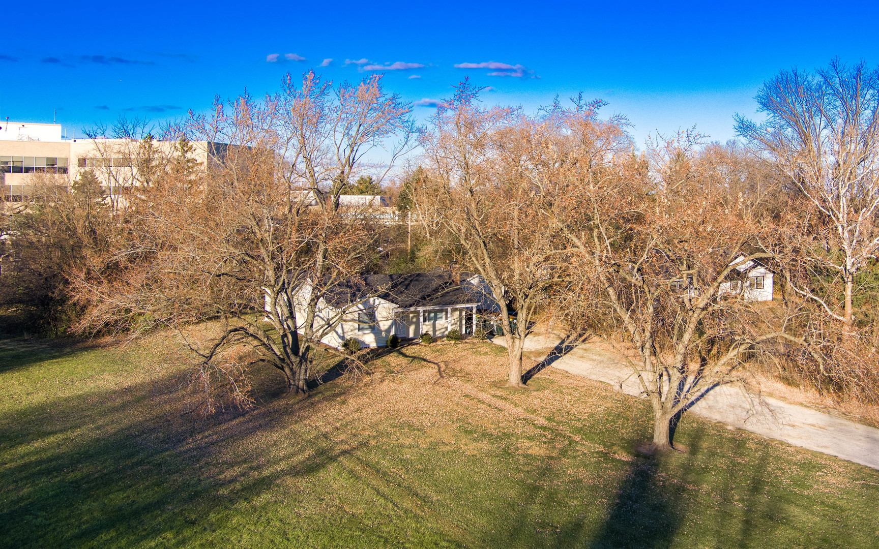 1392 W 52nd Place, La Grange Highlands, IL 60525