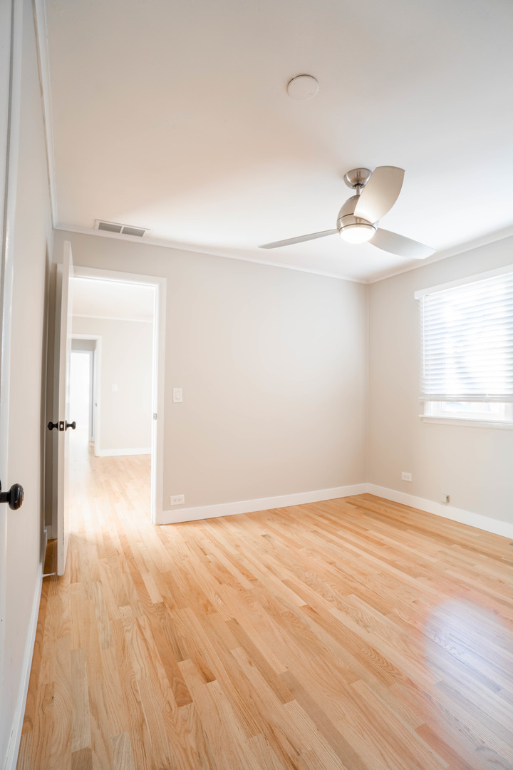 1392 W 52nd Place, La Grange Highlands, IL 60525