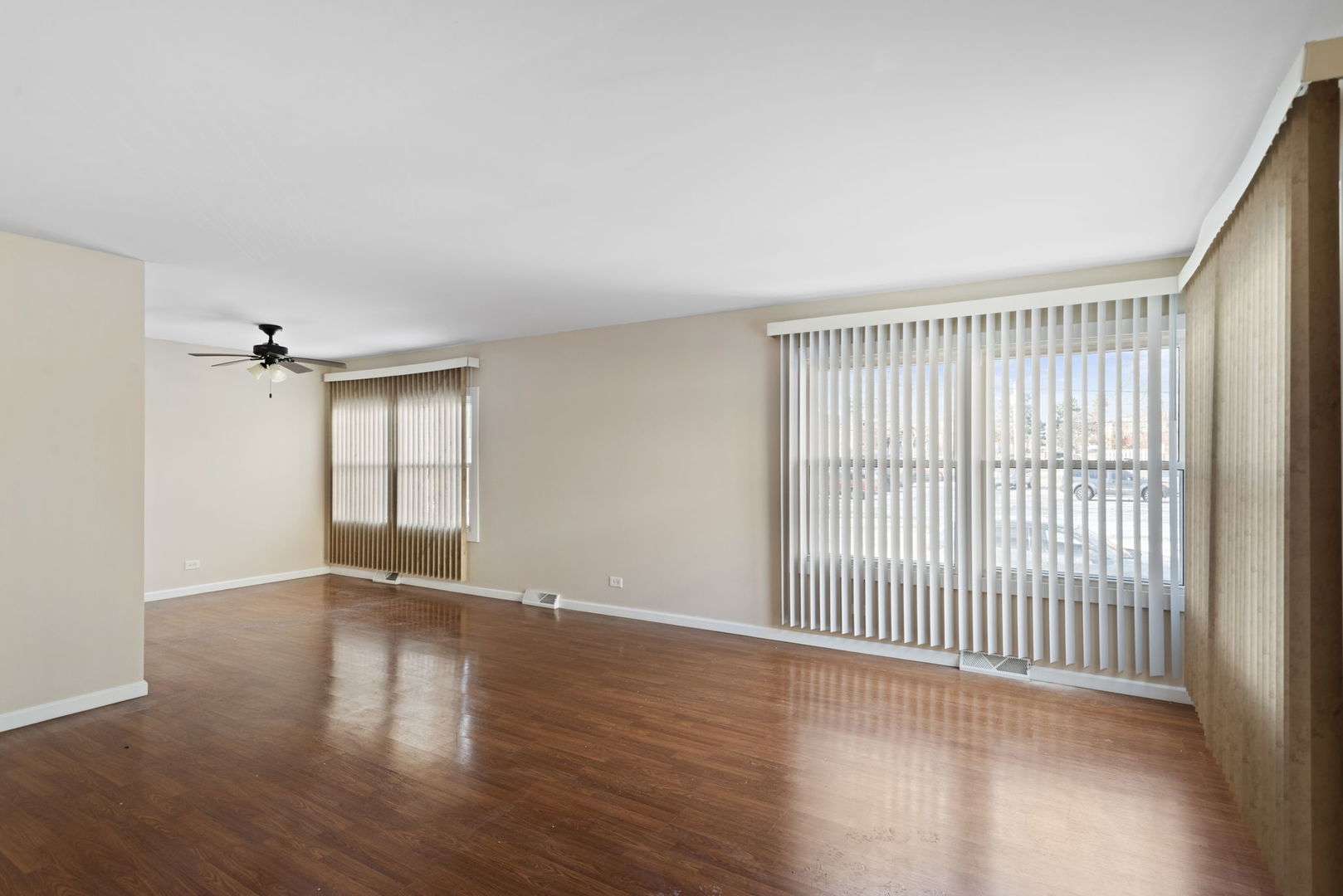 2011 Georgetown Lane, Waukegan, IL 60085