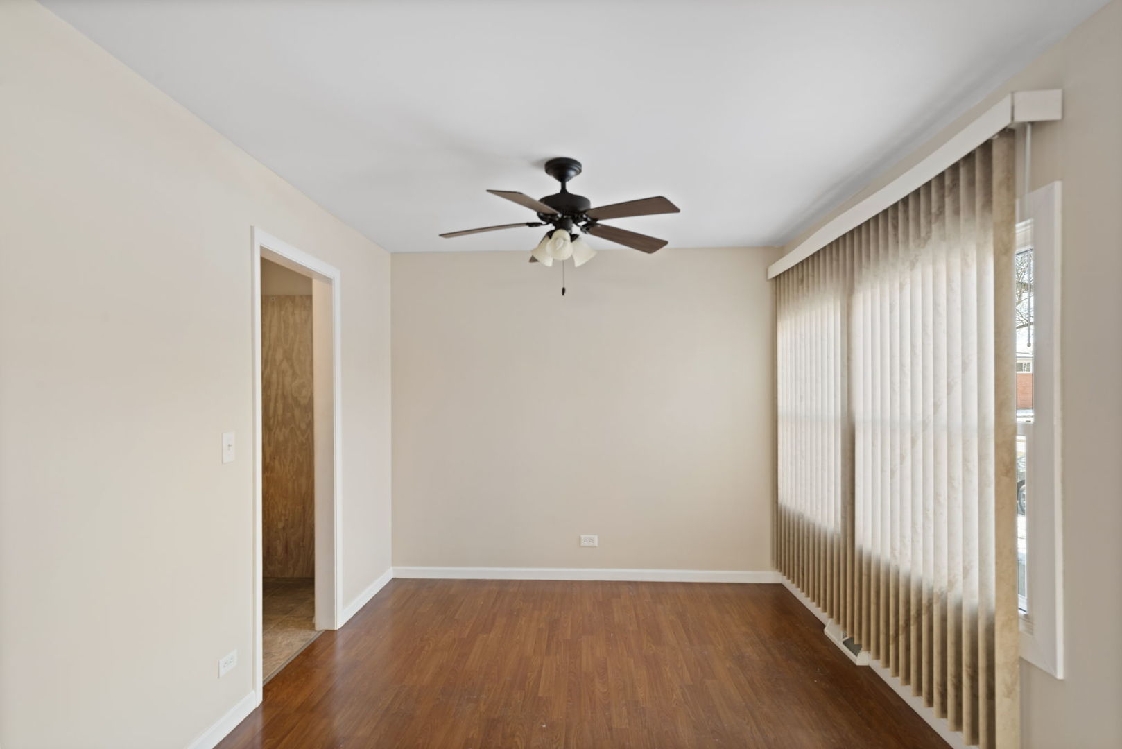 2011 Georgetown Lane, Waukegan, IL 60085