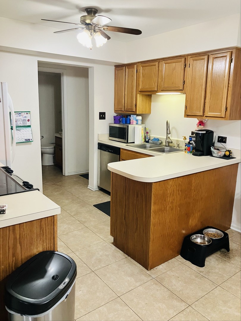 3524 Willowview Court, Aurora, IL 60504