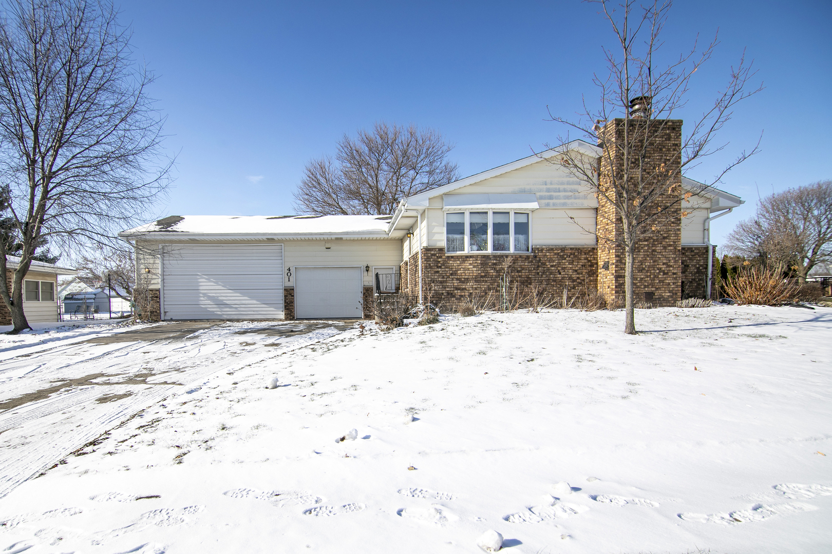 401 S Walnut Street, Manteno, IL 60950