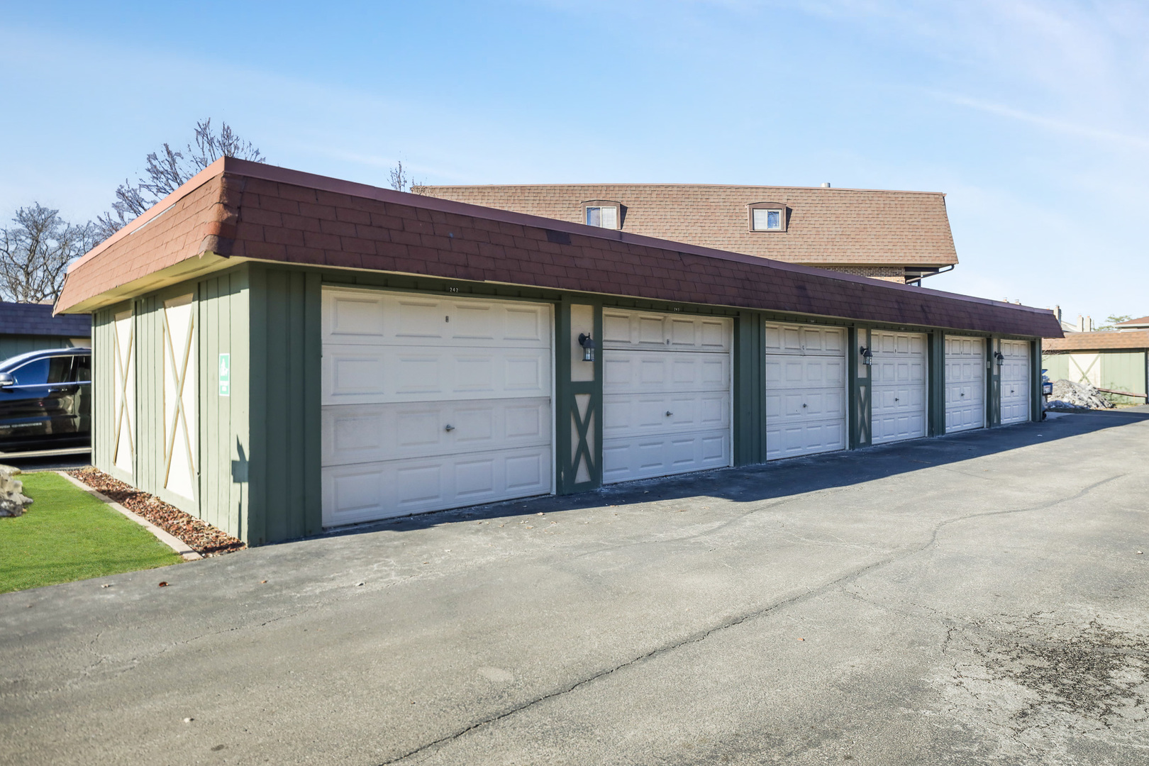 11133 East Road #E, Palos Hills, IL 60465