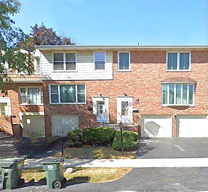 8820 Plainfield Road, Brookfield, IL 60513