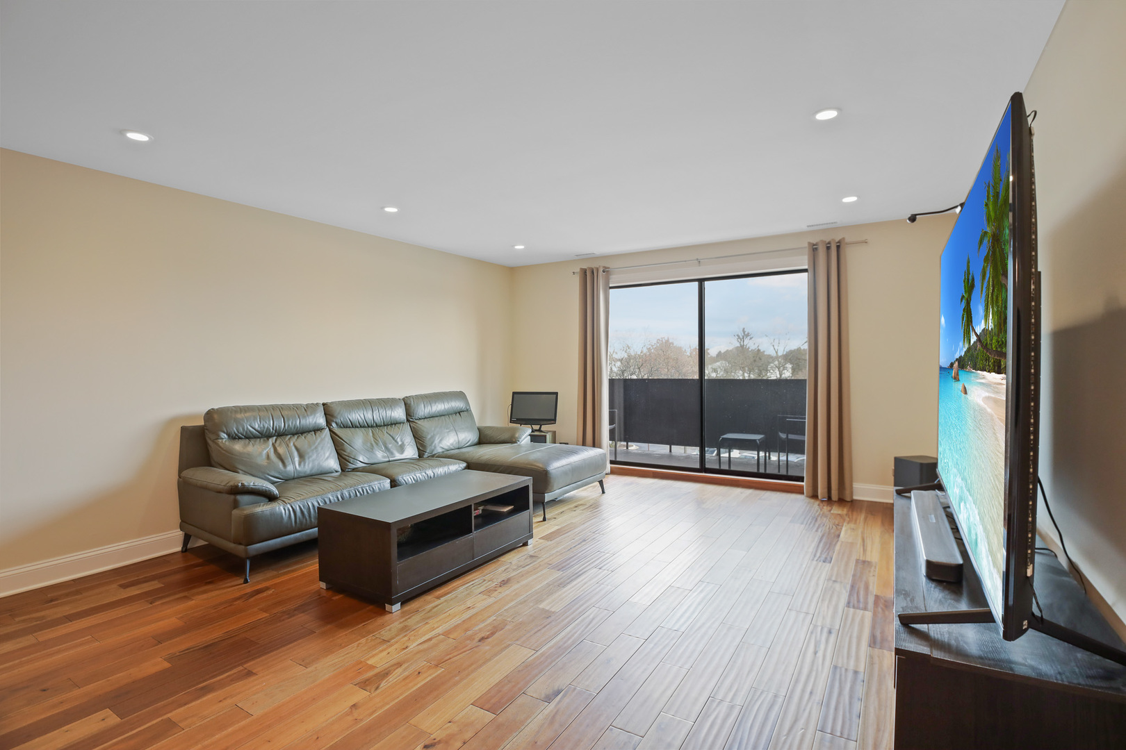 840 WELLINGTON Avenue #306, Elk Grove Village, IL 60007