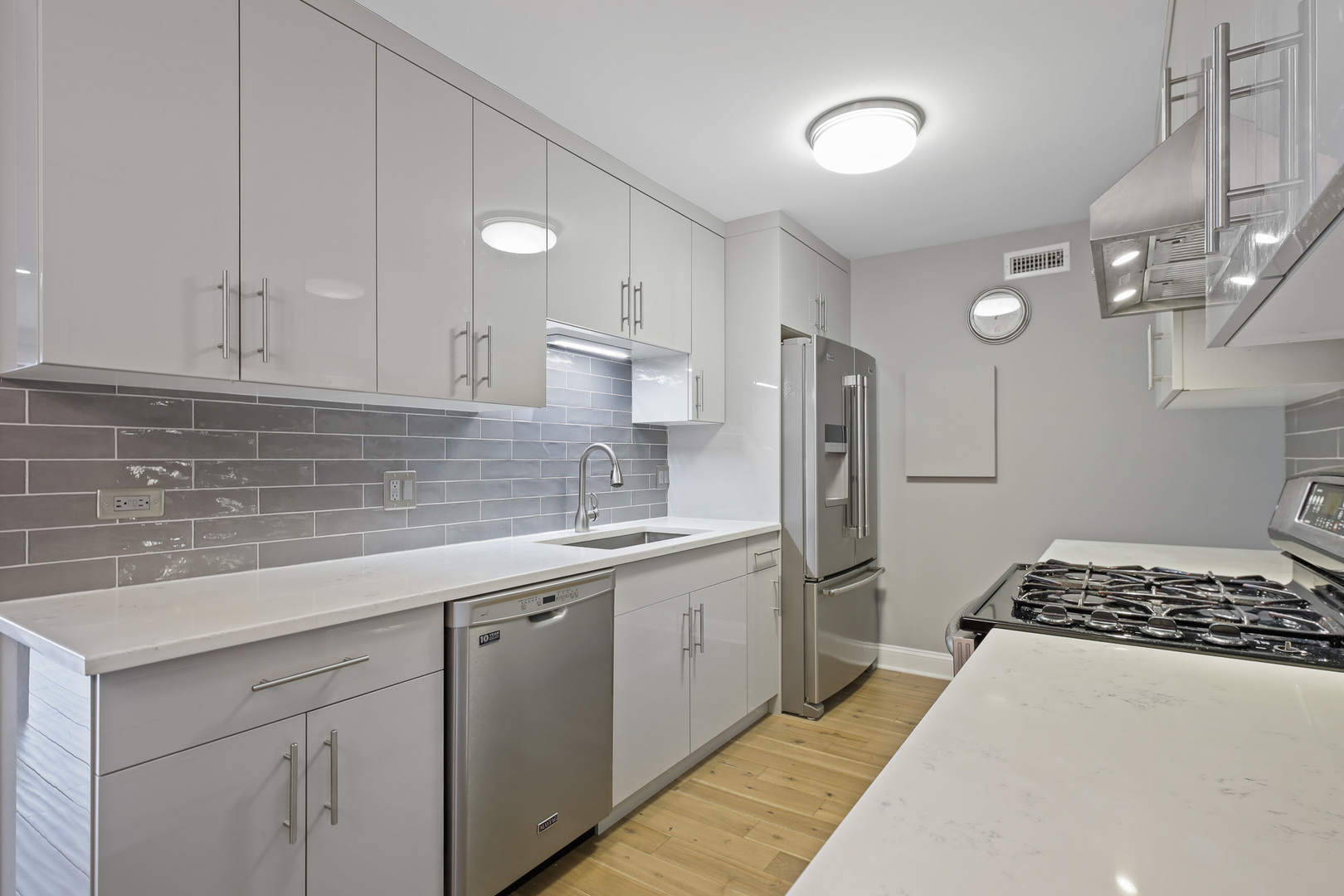 840 WELLINGTON Avenue #306, Elk Grove Village, IL 60007