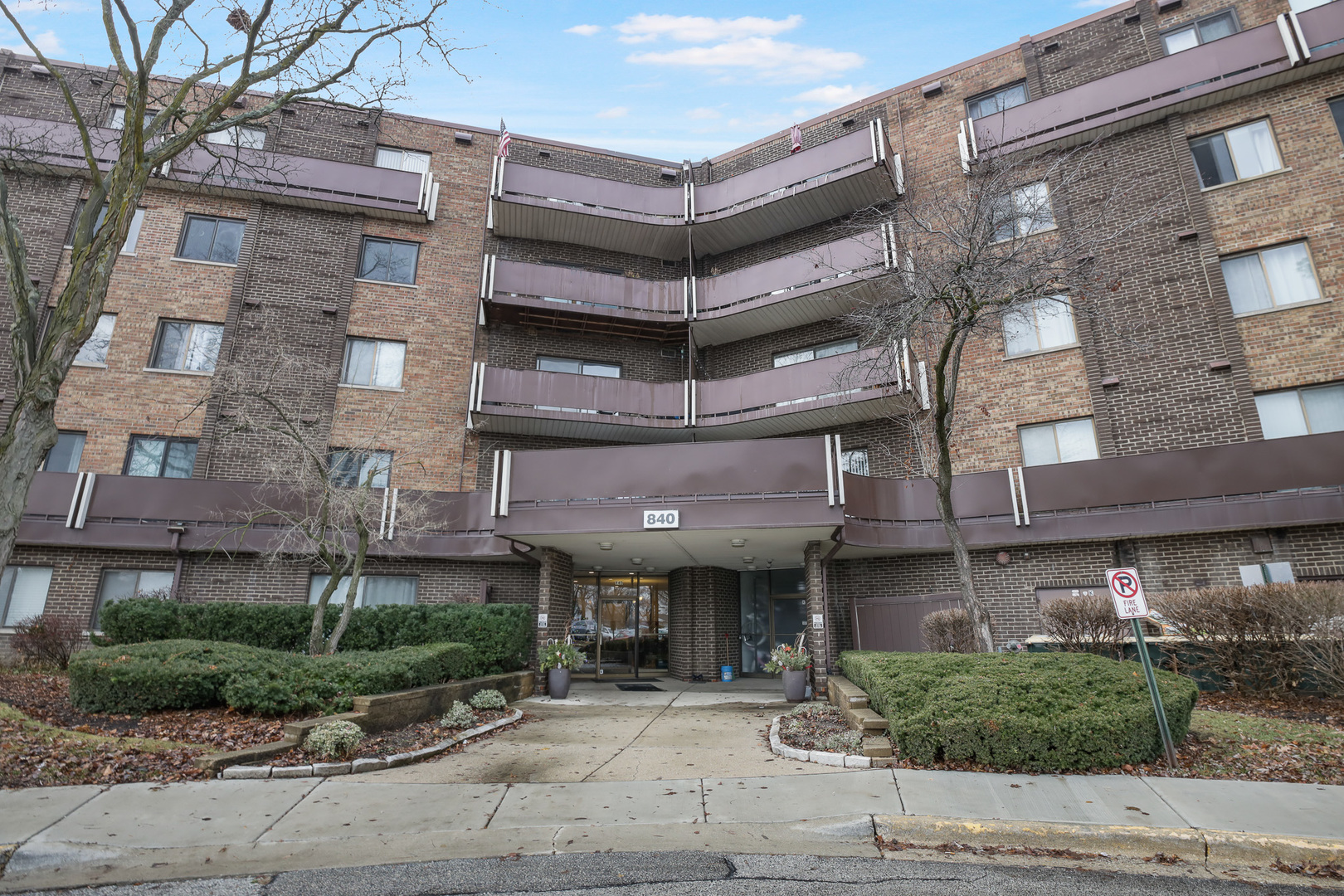 840 WELLINGTON Avenue #306, Elk Grove Village, IL 60007
