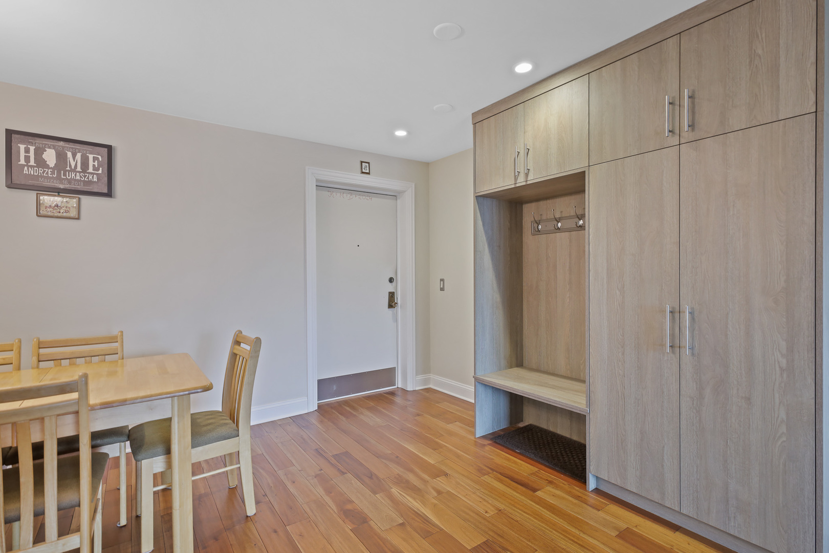 840 WELLINGTON Avenue #306, Elk Grove Village, IL 60007