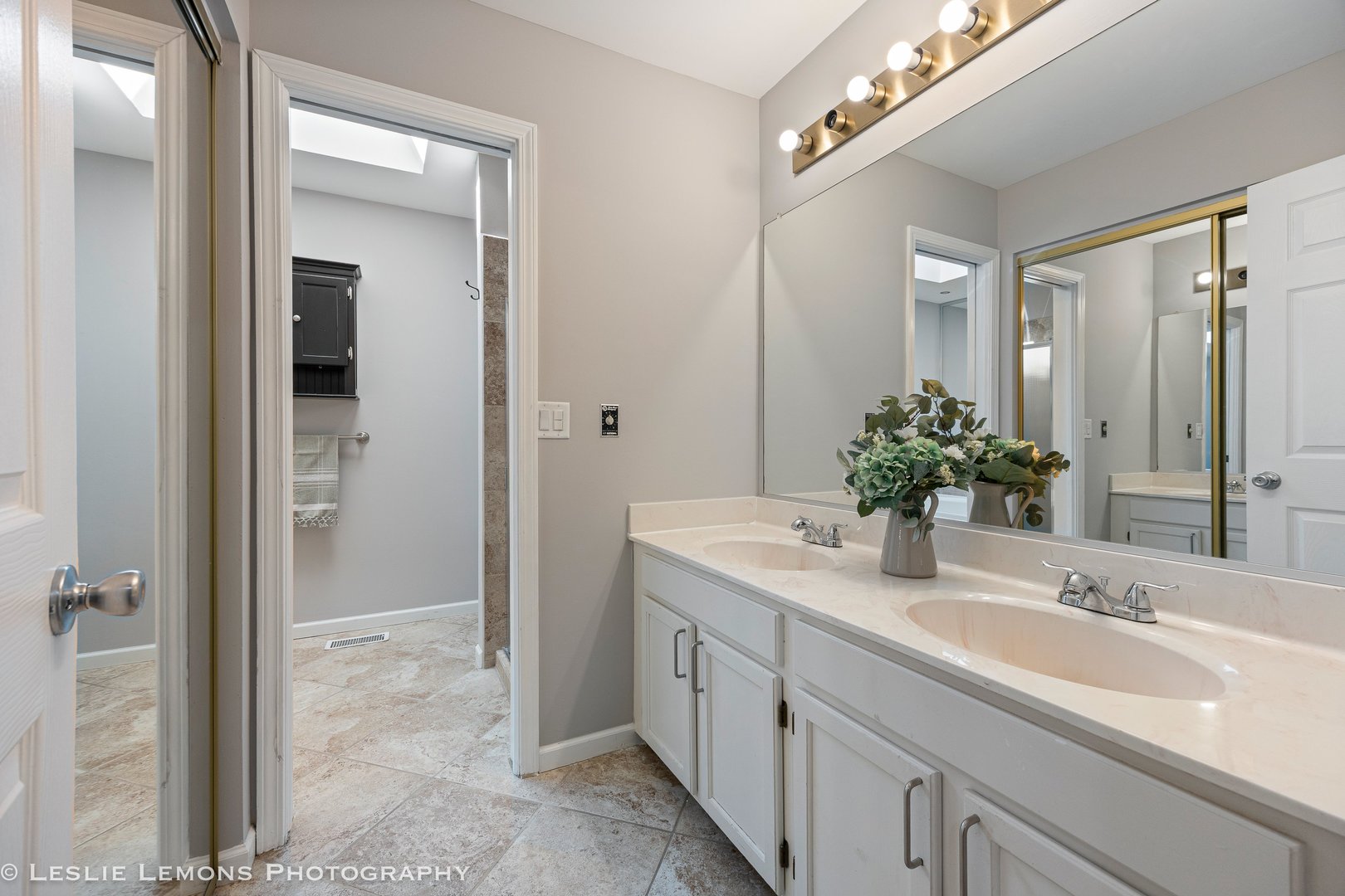 313 CROMWELL Court, Westmont, IL 60559