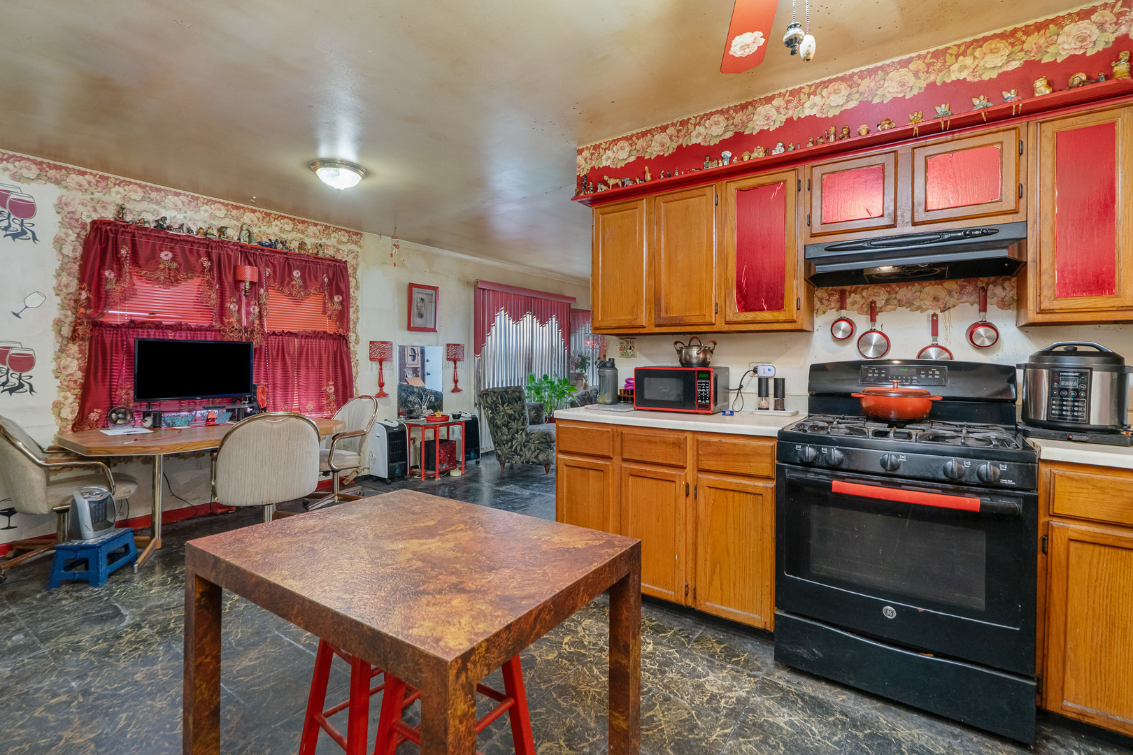 15319 Cherry Lane, Markham, IL 60428