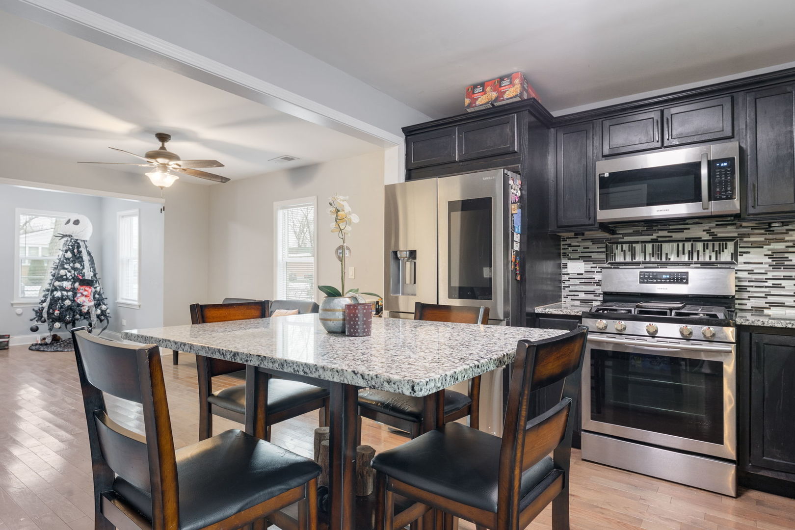 136 W 156th Street, Harvey, IL 60426