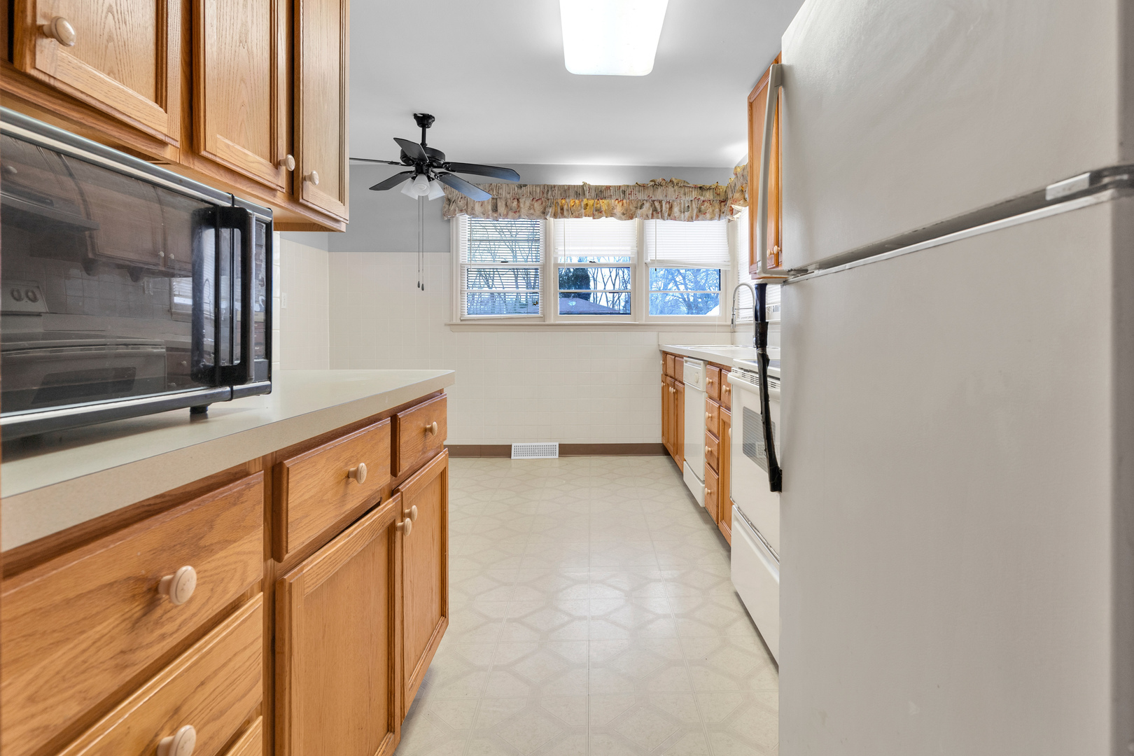 1760 E 158th Street, South Holland, IL 60473