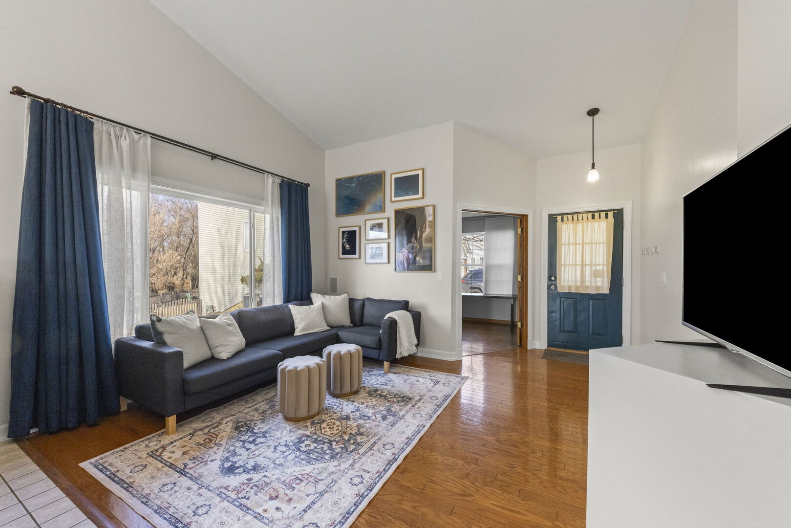 687 Springwood Drive, Joliet, IL 60431