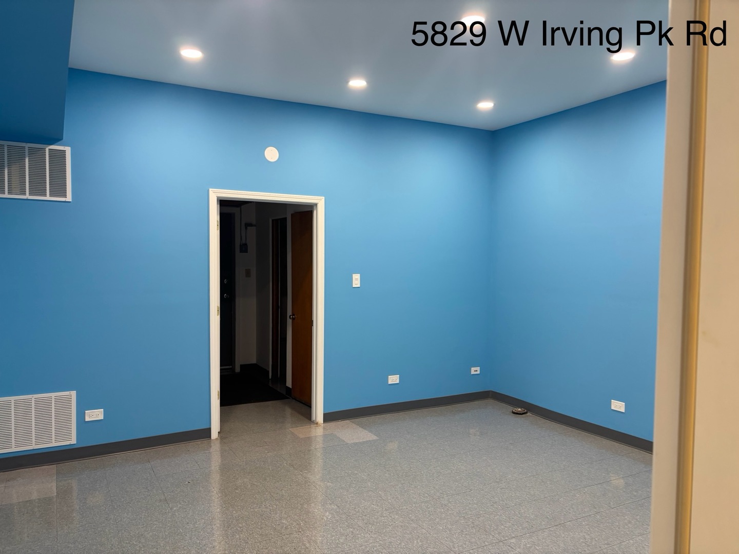 5829 W Irving Park Road, Chicago, IL 60634