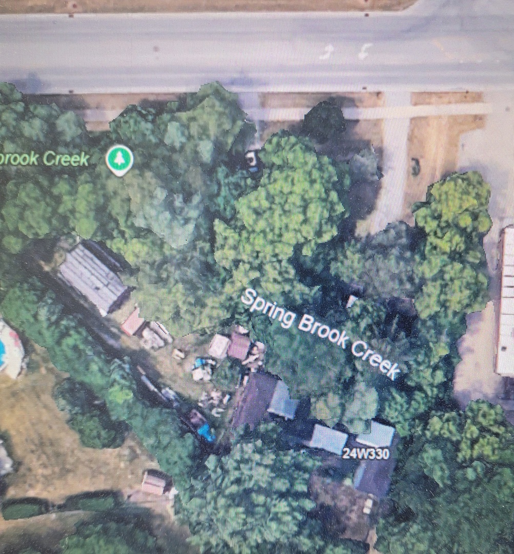 24W330 Central Avenue, Roselle, IL 60172