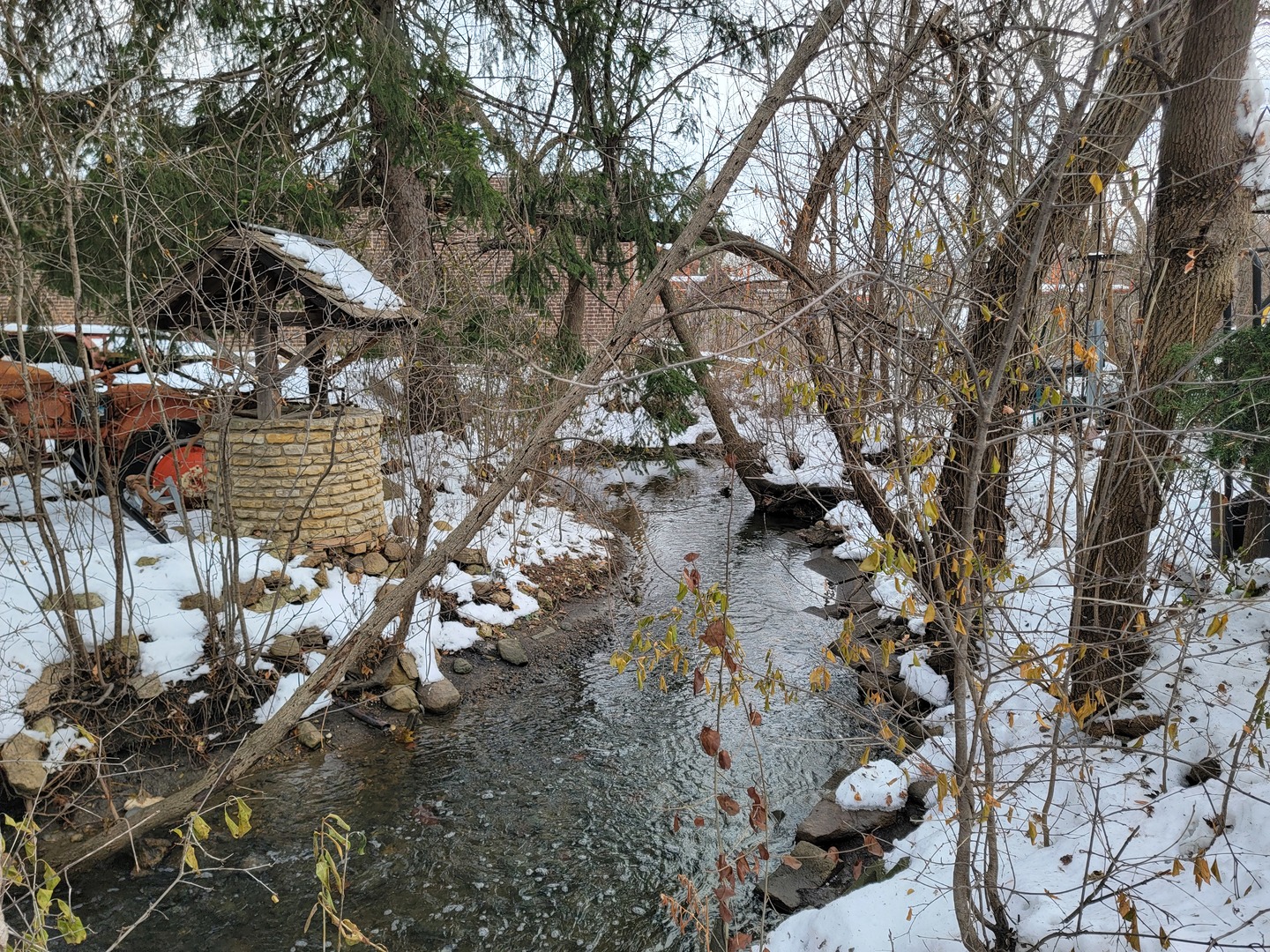 24W330 Central Avenue, Roselle, IL 60172