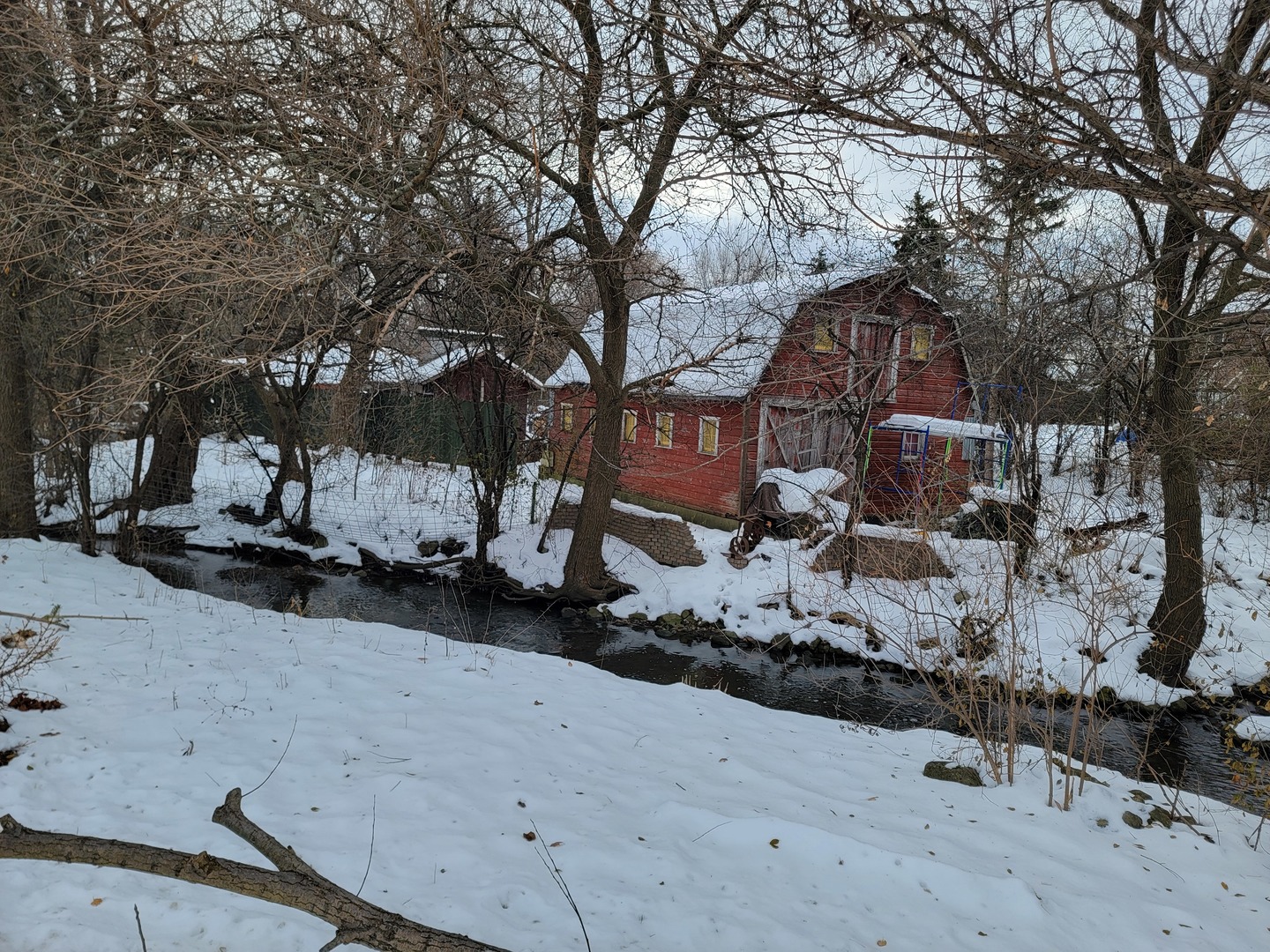 24W330 Central Avenue, Roselle, IL 60172