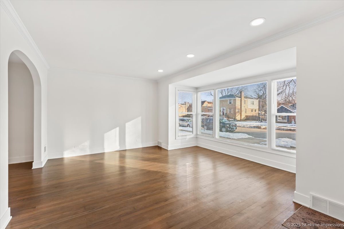 9646 S Harding Avenue, Evergreen Park, IL 60805