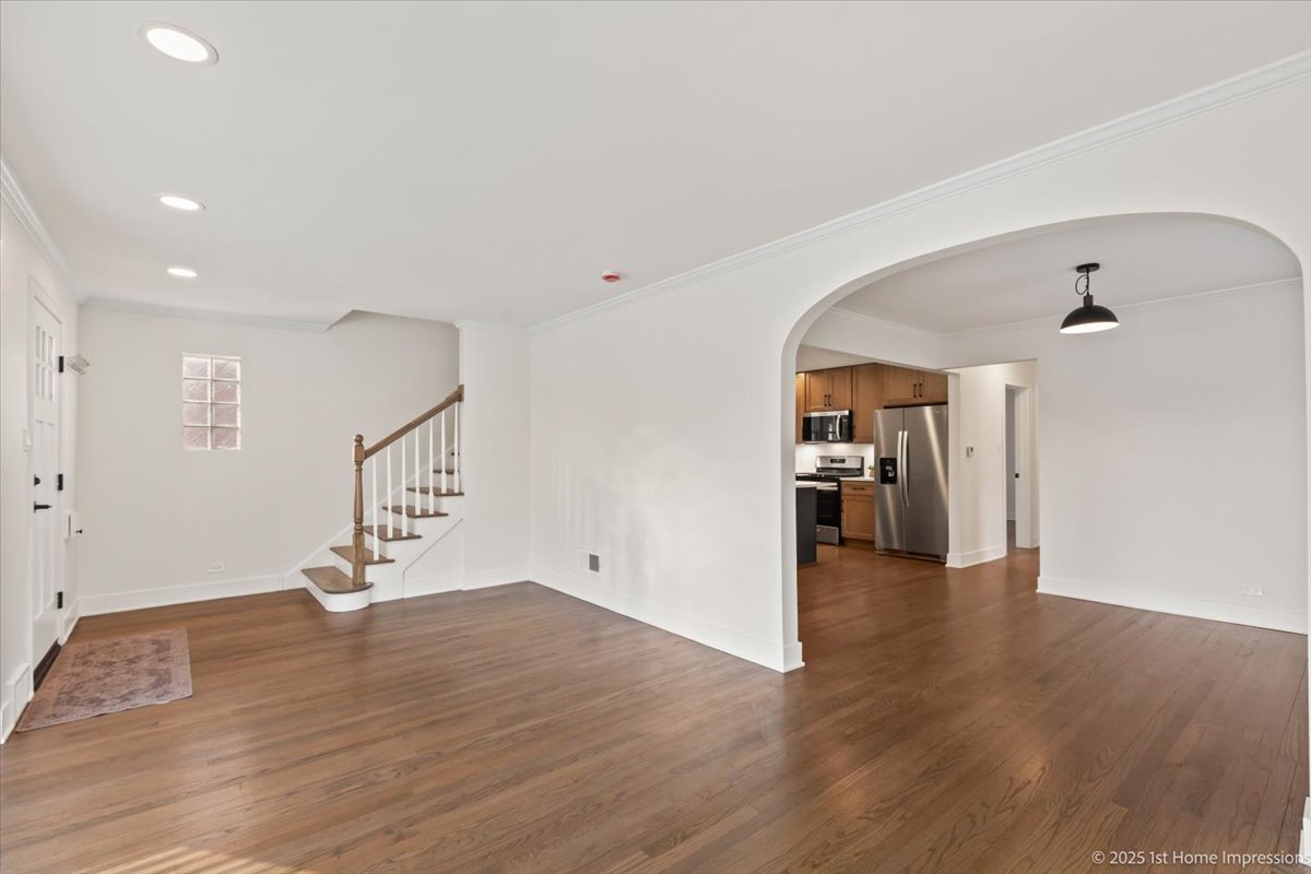 9646 S Harding Avenue, Evergreen Park, IL 60805