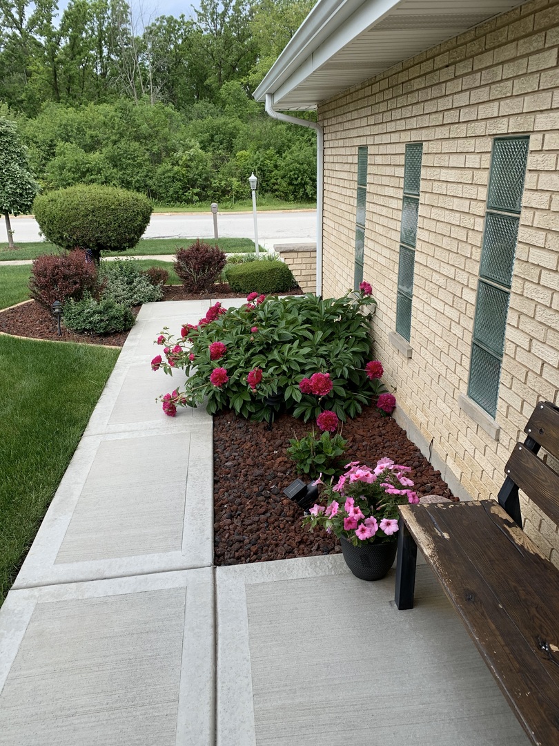 15755 Ridgeland Avenue, Oak Forest, IL 60452