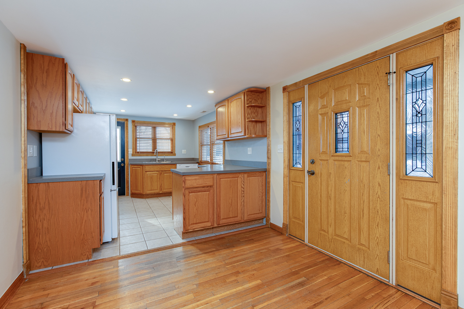 453 Ingalton Avenue, West Chicago, IL 60185