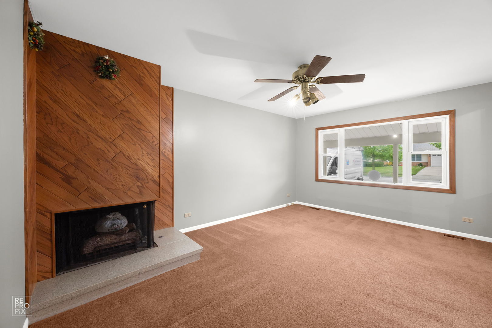 769 Penrith Avenue, Elk Grove Village, IL 60007