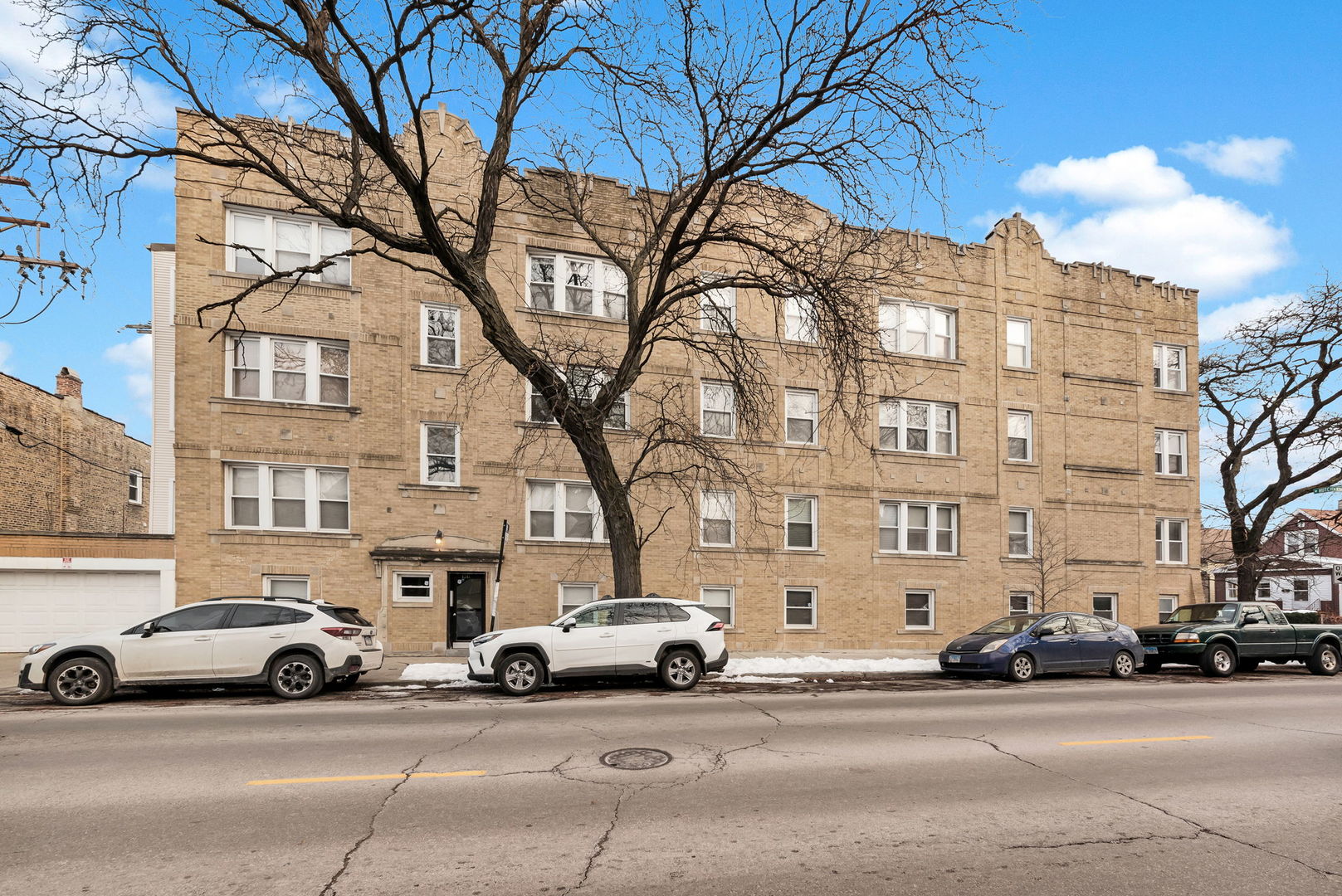 4241 N KIMBALL Avenue #2, Chicago, IL 60618